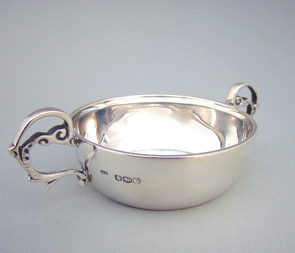GEORGIAN REVIVAL SOLID SILVER WINE TASTER BY E VINER, SHEFFIELD 1938