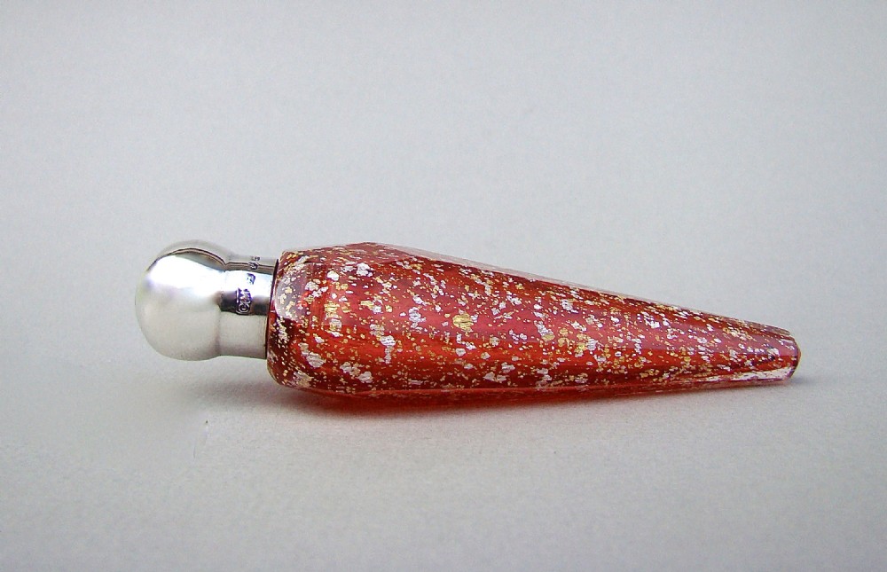 RARE VICTORIAN SILVER AND SPECKLED CRANBERRY GLASS SCENT BOTTLE BY CHARLES MAY, BIRMINGHAM 1890 View III