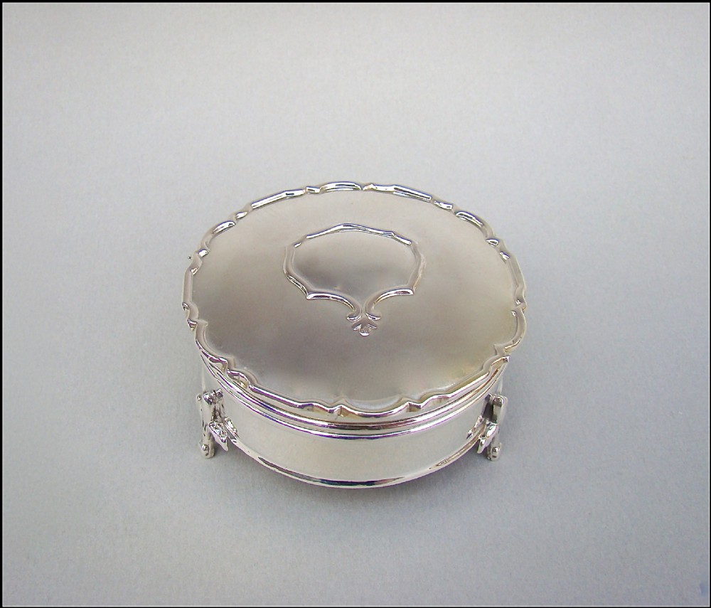 ART NOUVEAU SILVER JEWELLERY BOX BY SELFRIDGES & CO, BIRMINGHAM 1915