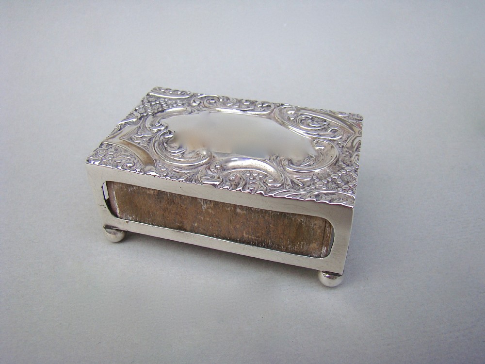 EDWARDIAN SILVER MATCH BOX COVER BY CRISFORD & NORRIS. BIRMINGHAM 1900
 View II