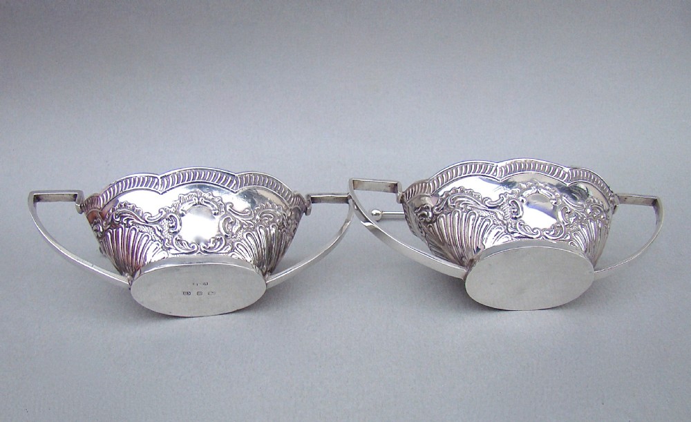 CASED PAIR OF VICTORIAN SILVER  SALTS BY SPURRIER & CO, BIRMINGHAM 1900
 View V