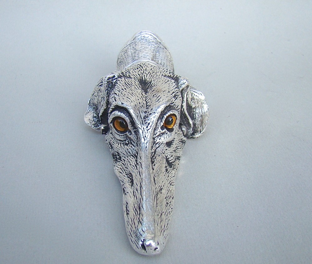 NOVELTY SILVER PLATED PAPER CLIP IN THE SHAPE OF A DOG'S HEAD, CIRCA 1920 View IV
