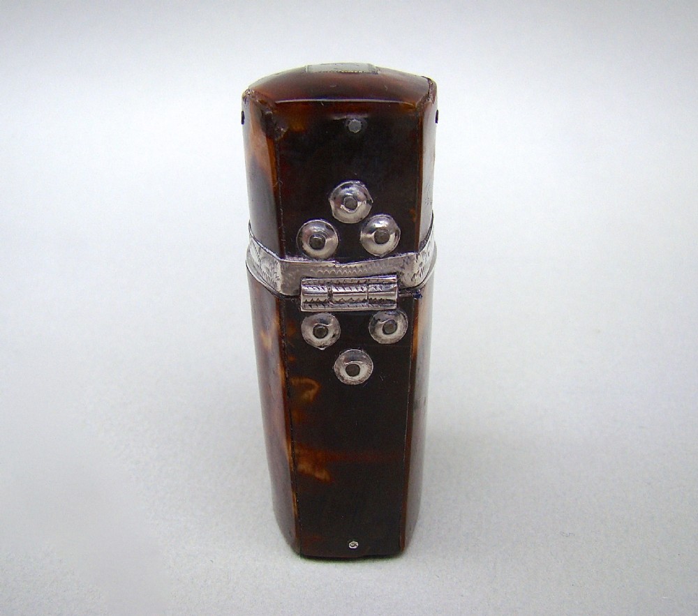 GEORGIAN SILVER MOUNTED TORTOISESHELL SCENT BOTTLE ETUI, CIRCA 1780 View IX
