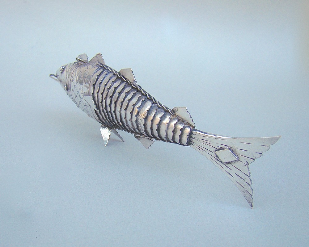 VICTORIAN STERLING SILVER ARTICULATED FISH SPICE BOX, CIRCA 1880 View IV