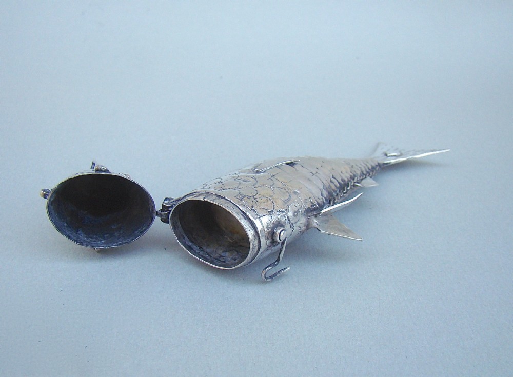 VICTORIAN STERLING SILVER ARTICULATED FISH SPICE BOX, CIRCA 1880 View V