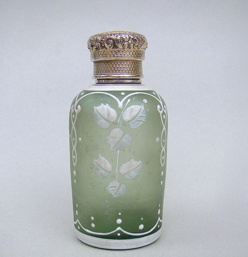  VICTORIAN SILVER GILT & ENAMELLED GLASS SCENT BOTTLE, CIRCA 1880