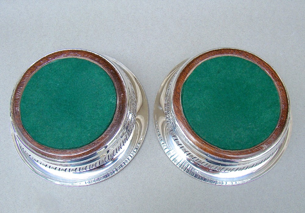 SUPERB PAIR OF MID 20TH CENTURY SOLID SILVER WINE COASTERS BY MAPPIN & WEBB, BIRMINGHAM 1968.
 View VIII