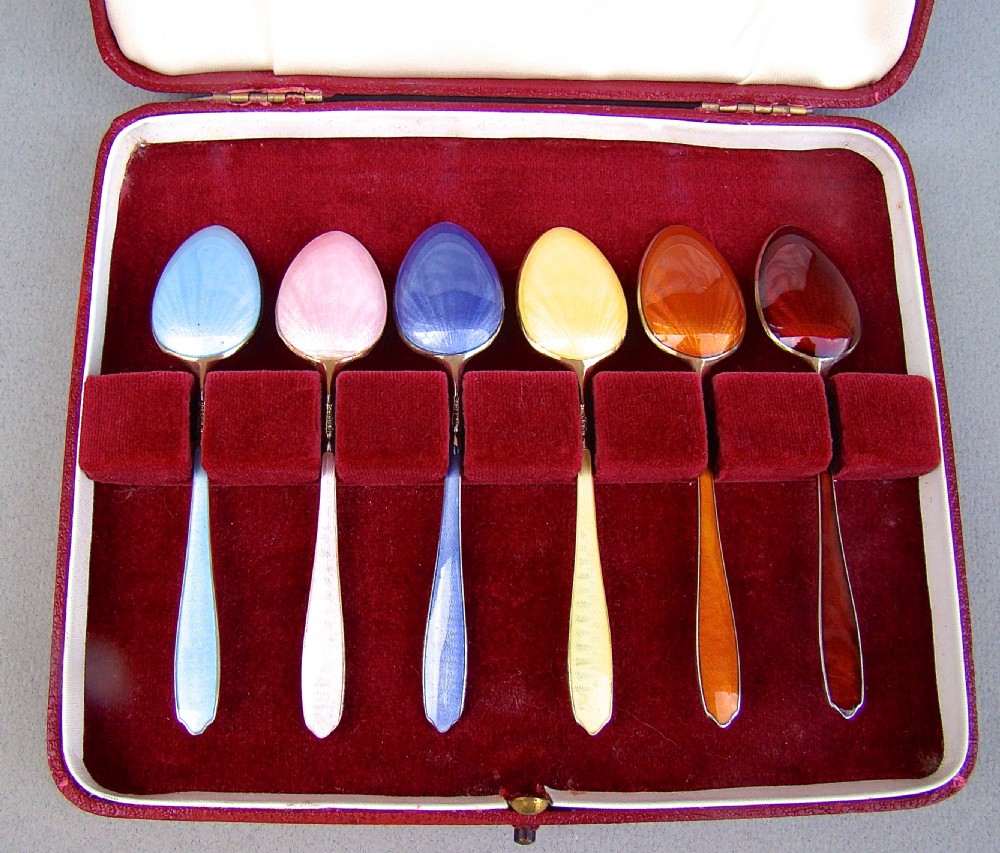 CASED SET OF SIX MID-CENTURY GUILLOCHE ENAMEL COFFEE SPOONS, CIRCA 1950 View II
