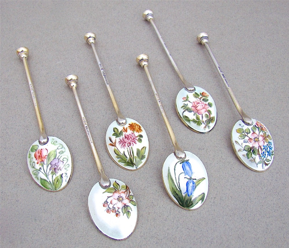 CASED SET OF SIX  