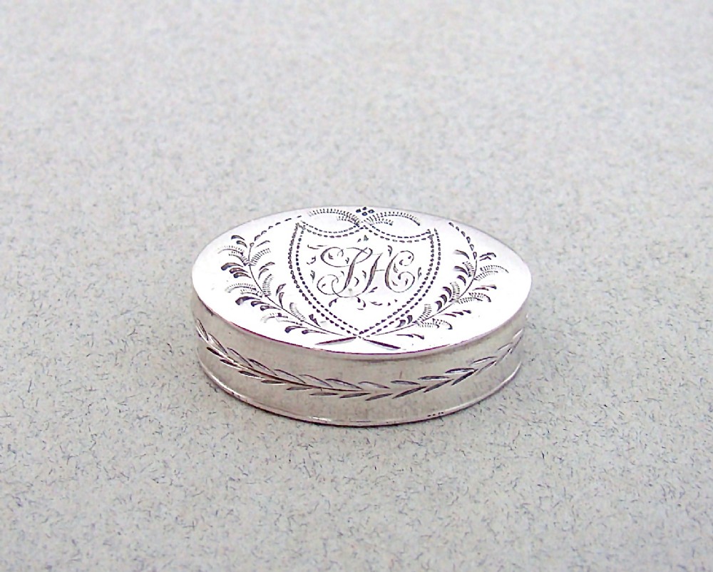 GEORGIAN SILVER PATCH BOX BY JOSEPH TAYLOR, BIRMINGHAM 1798