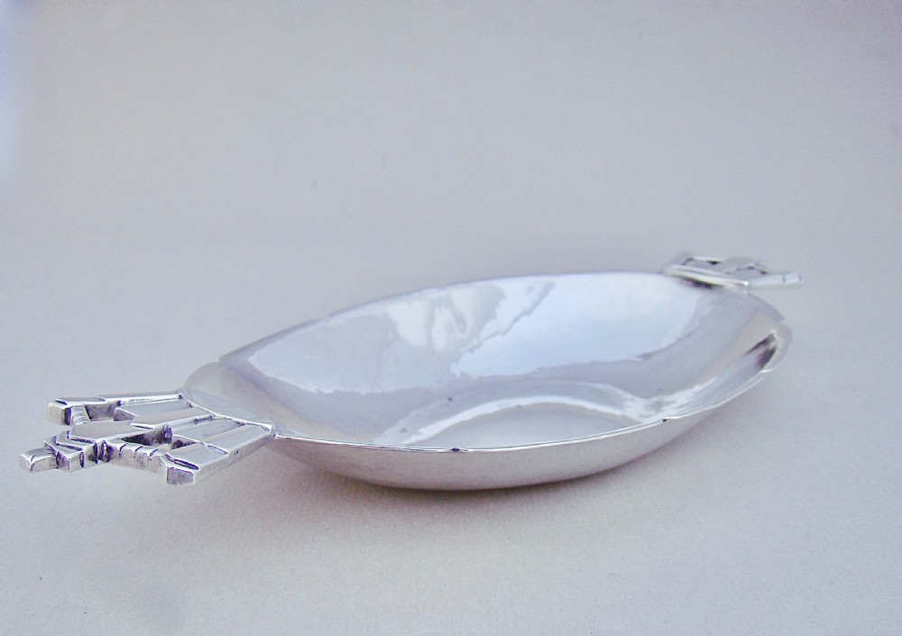 R.E. STONE ARTS & CRAFT PLANISHED SILVER DISH, LONDON 1934 View IV