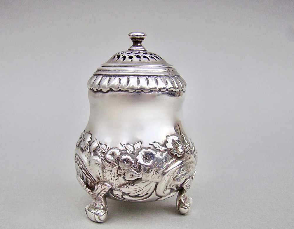 EXQUISITE GEORGIAN SILVER POUNCE POT BY JOSEPH ANGELL, LONDON 1825