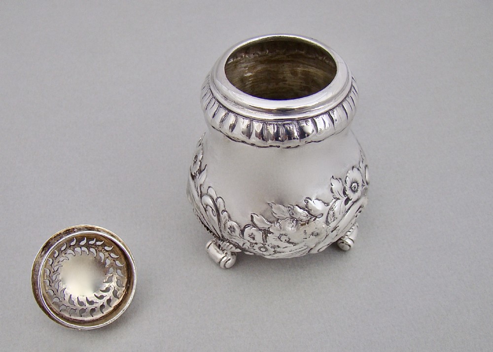 EXQUISITE GEORGIAN SILVER POUNCE POT BY JOSEPH ANGELL, LONDON 1825 View IV