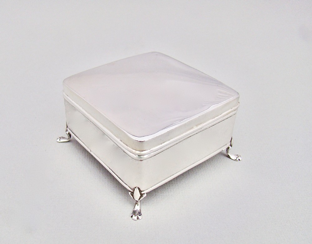 ART DECO SOLID SILVER JEWELLERY BOX BY JAMES DEAKIN & SONS, CHESTER 1920
