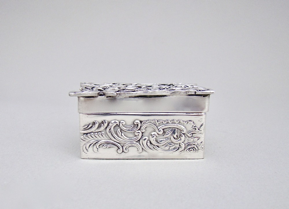 ART NOUVEAU SILVER POT POURRI BOX BY WILLIAM COMYNS, LONDON 1906 View II