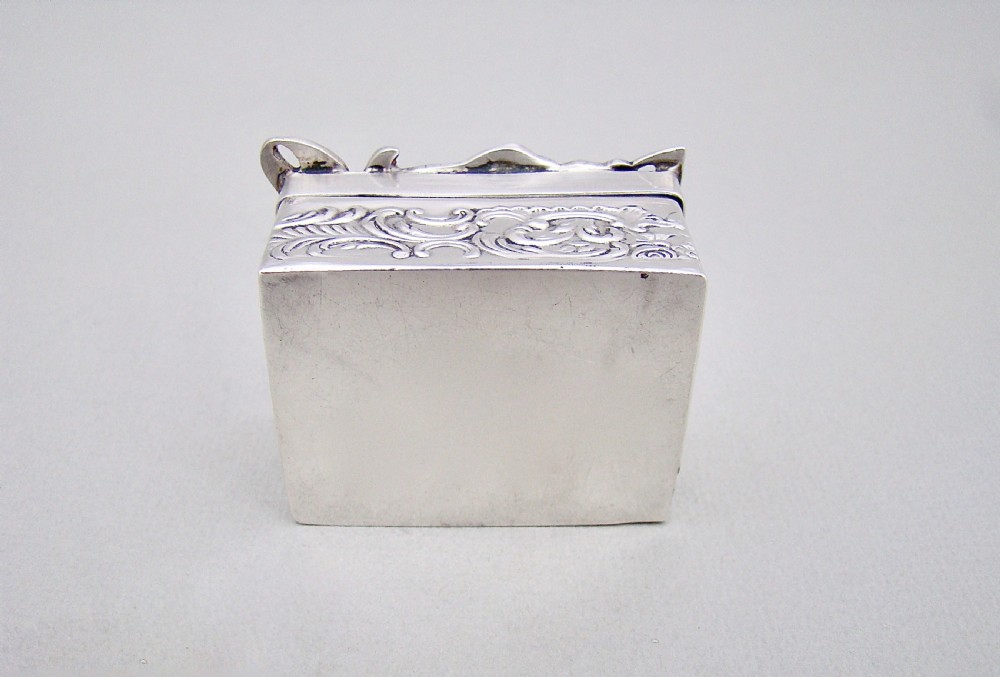 ART NOUVEAU SILVER POT POURRI BOX BY WILLIAM COMYNS, LONDON 1906 View IV