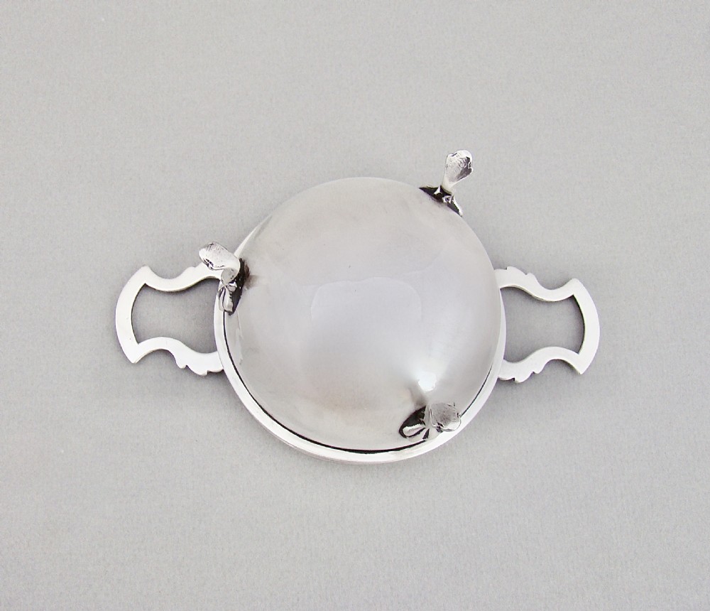 GEORGE V SILVER TEA STRAINER & STAND BY THE BARKER BROTHERS, BIRMINGHAM 1929 View VI