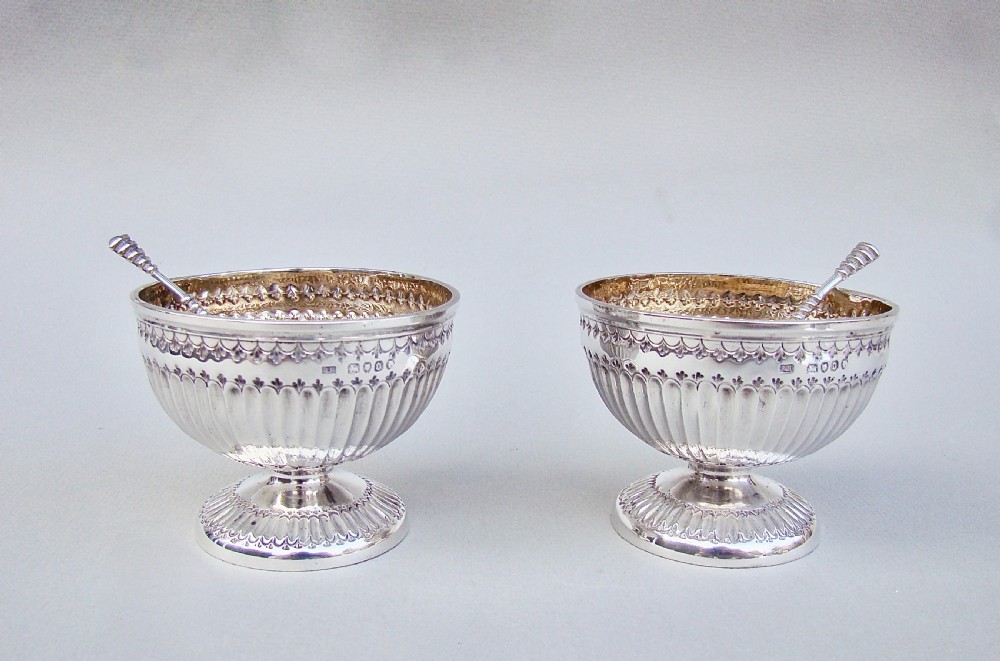 PAIR OF VICTORIAN SOLID SILVER SALTS BY ROBERT HENNELL, LONDON 1869 View II