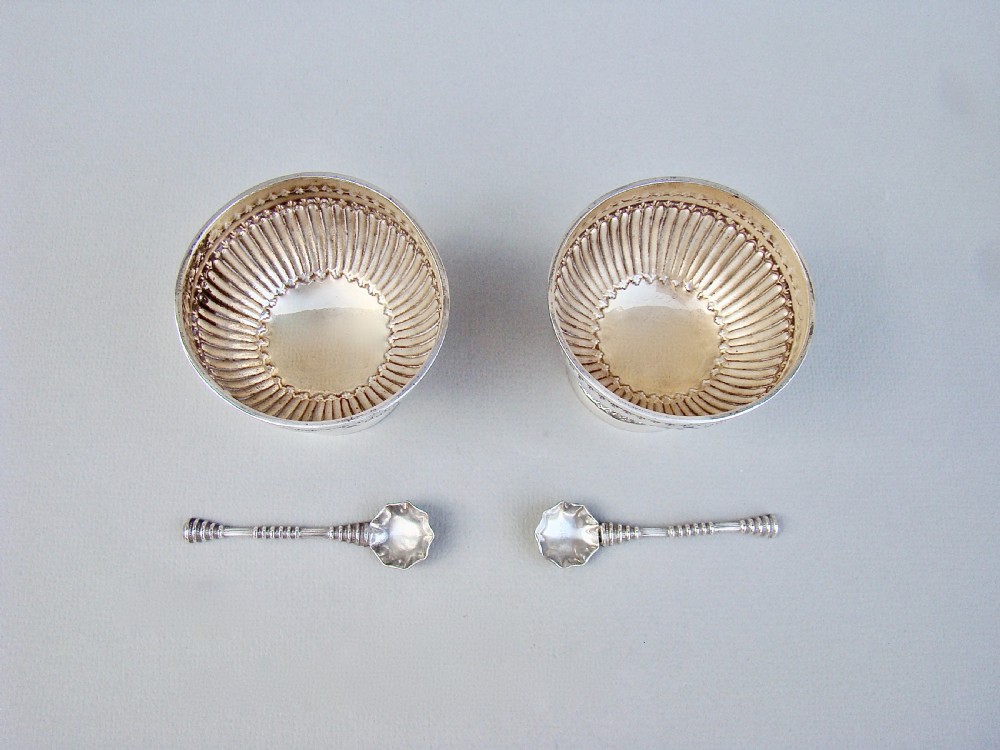PAIR OF VICTORIAN SOLID SILVER SALTS BY ROBERT HENNELL, LONDON 1869 View III