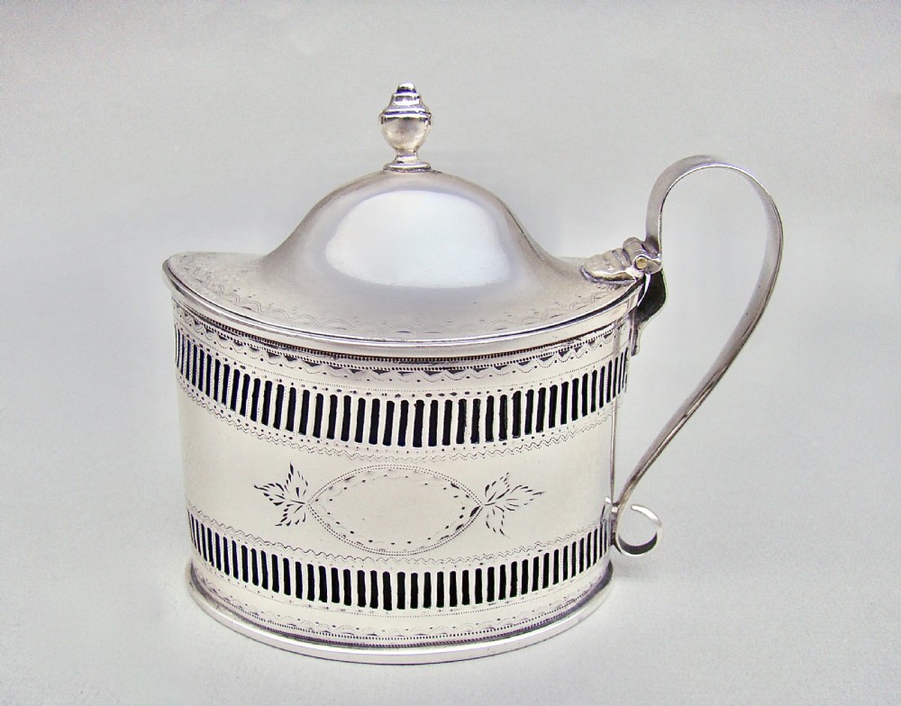 RARE GEORGIAN SCOTTISH SILVER MUSTARD POT BY MATTHEW CRAW, EDINBURGH 1791