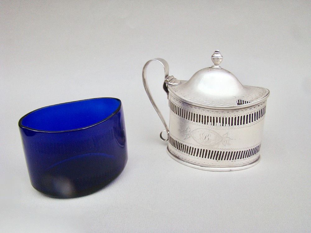 RARE GEORGIAN SCOTTISH SILVER MUSTARD POT BY MATTHEW CRAW, EDINBURGH 1791 View VI