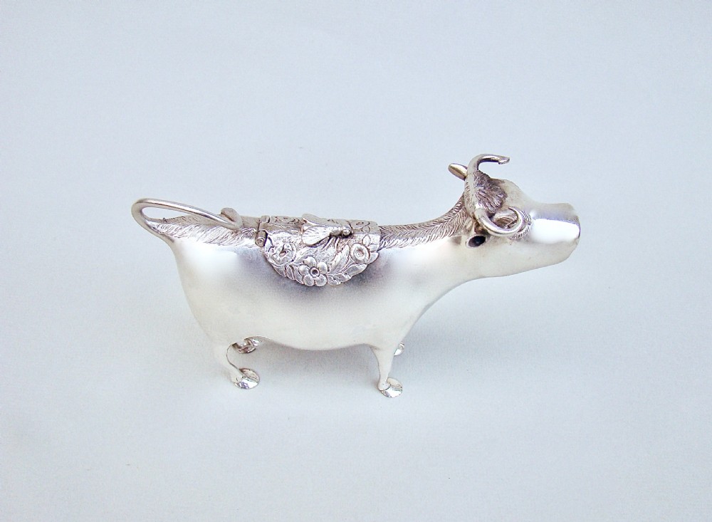 EXQUISITE 19TH C. DUTCH SILVER COW CREAMER, CIRCA 1890 View II
