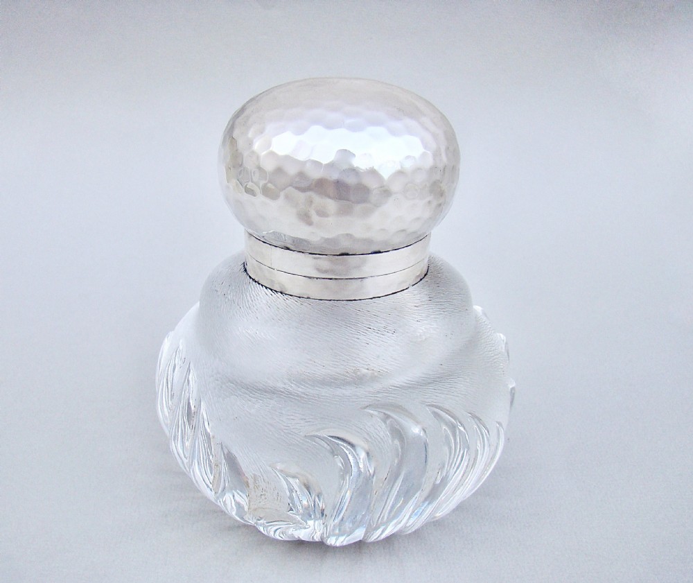 GUSTAVE KELLER ARTS & CRAFT SILVER & FROSTED GLASS INKWELL, PARIS CIRCA 1900 View II
