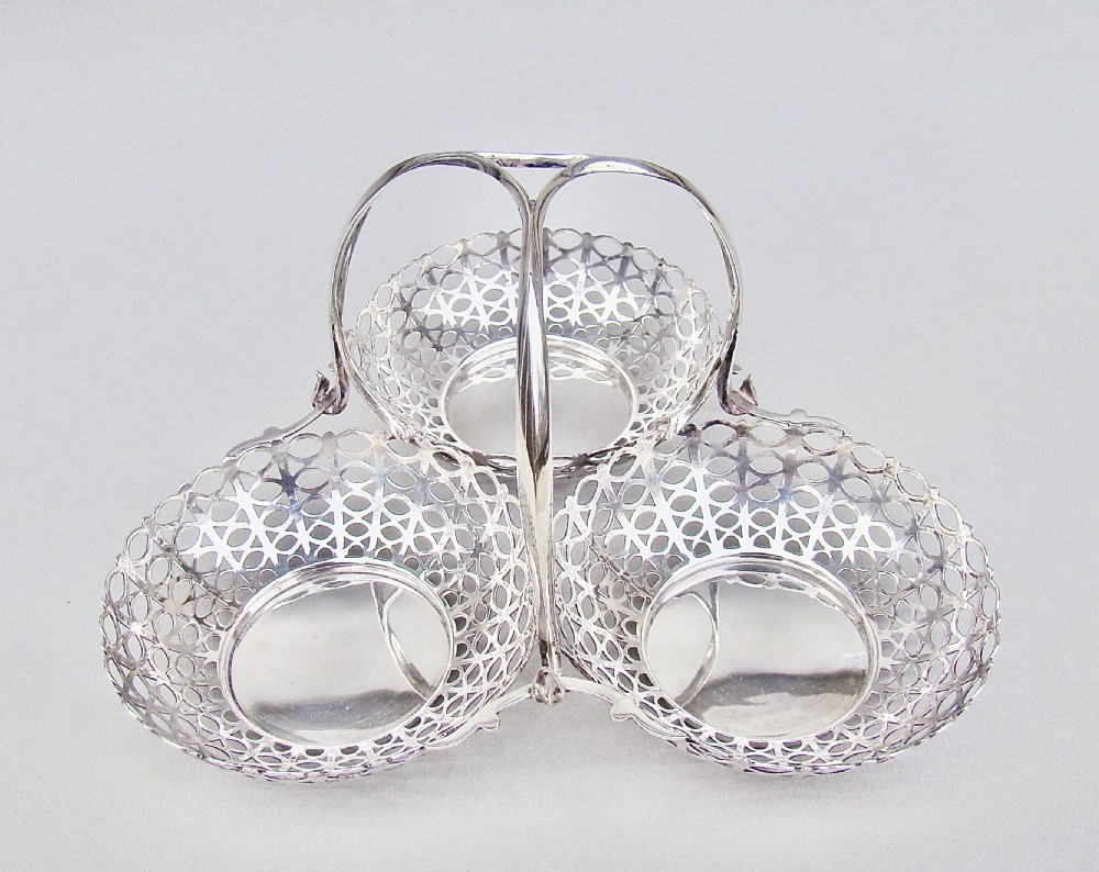 FABULOUS EDWARDIAN SILVER TRIPLE SWEETMEAT DISH BY ELKINGTON & CO, BIRMINGHAM 1906 View II