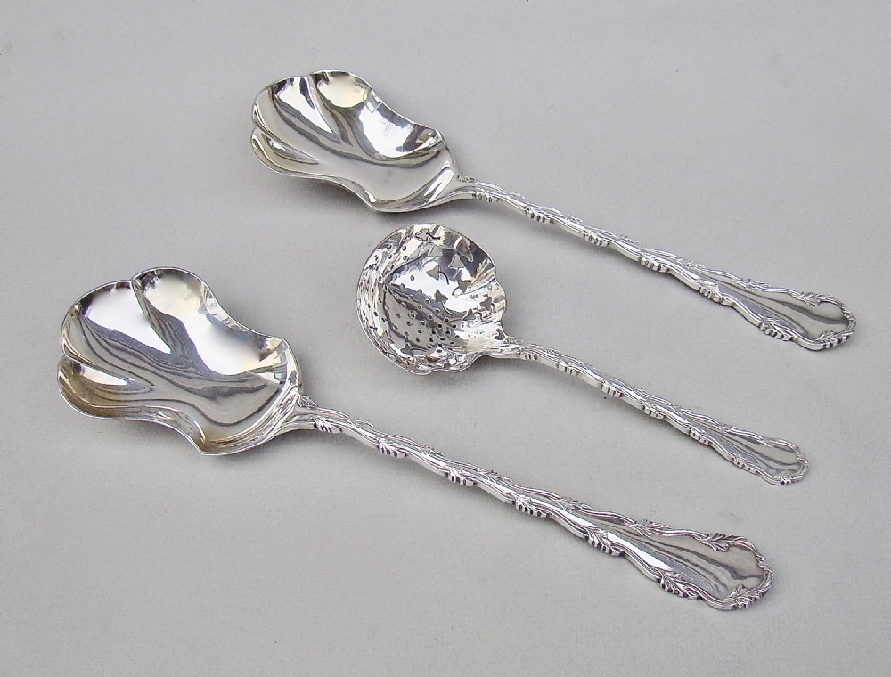 CASED VICTORIAN  SILVER PLATED FRUIT SERVING SET BY LEE & WIGFUL, SHEFFIELD CIRCA 1900 View III