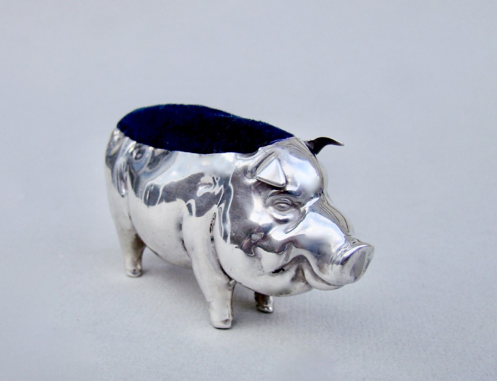 LARGE EDWARDIAN SILVER “ PIG” PIN CUSHION BY HENRY MATTHEWS, BIRMINGHAM 1907
 View VI
