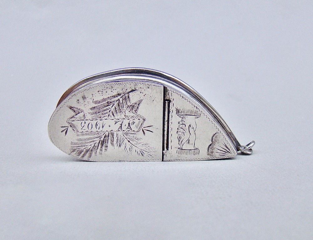 UNUSUAL EDWARDIAN SILVER PLATED MASONIC MUSSEL SHELL SNUFF BOX, CIRCA 1900 View IV