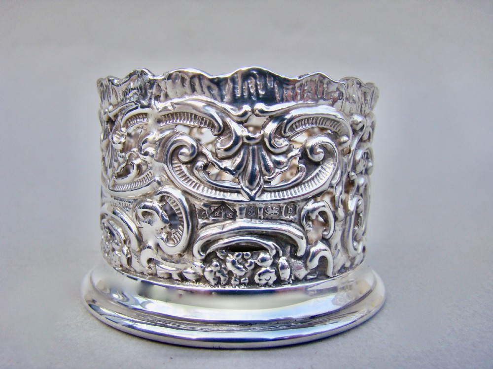 EDWARDIAN SILVER CONDIMENT COASTER WITH SLICED-CUT CRYSTAL CONDIMENT BOTTLE, BIRMINGHAM 1901 View VI