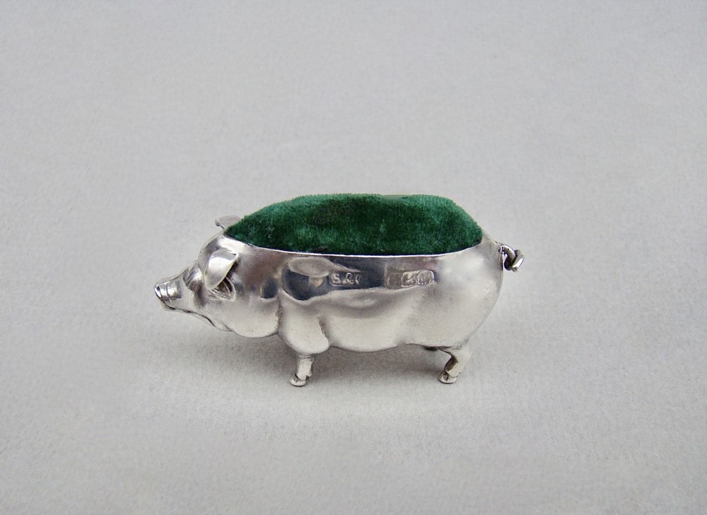 SMALL EDWARDIAN SILVER PIG PIN CUSHION BY SYDNEY & CO, BIRMINGHAM CIRCA 1900 View II