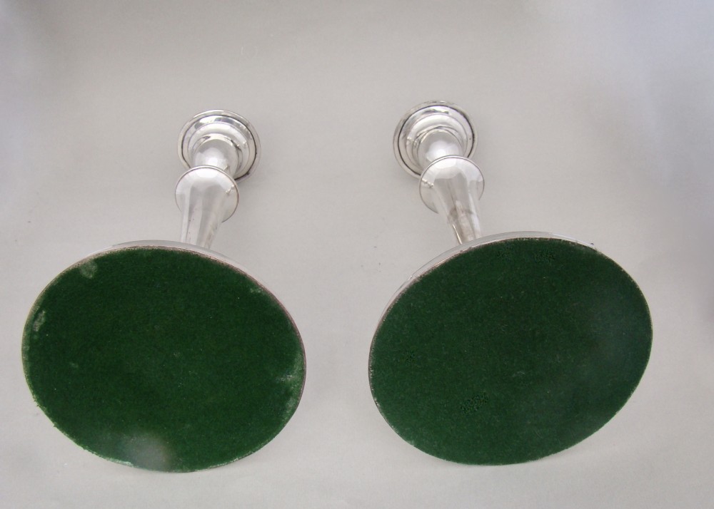 PAIR OF GEORGIAN OLD SHEFFIELD PLATE CANDLESTICKS, CIRCA 1820 View V