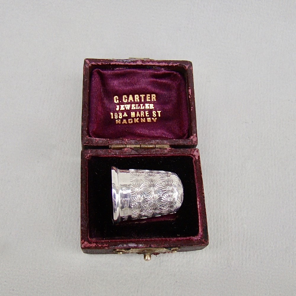 CASED GEORGE V SILVER THIMBLE BY CHARLES HORNER, CHESTER 1915