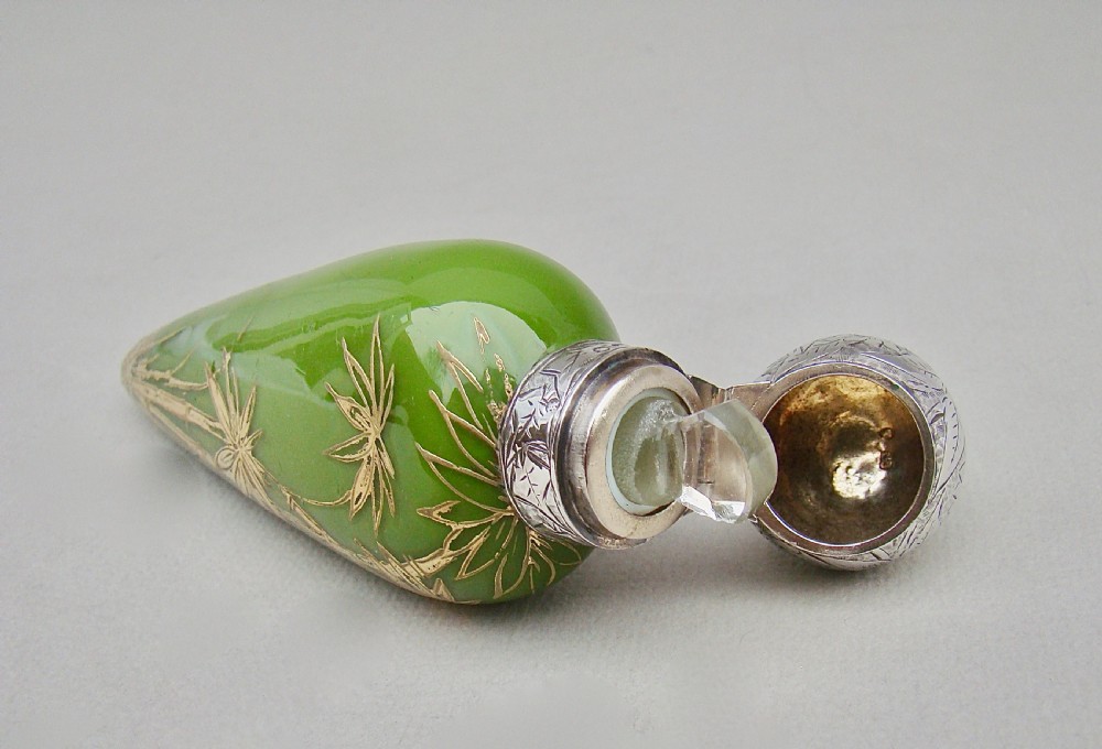 FABULOUS VICTORIAN AESTHETIC MOVEMENT SILVER AND OPALINE GILT GLASS SCENT BOTTLE BY HEWETT & CO, BIRMINGHAM 1884 View V