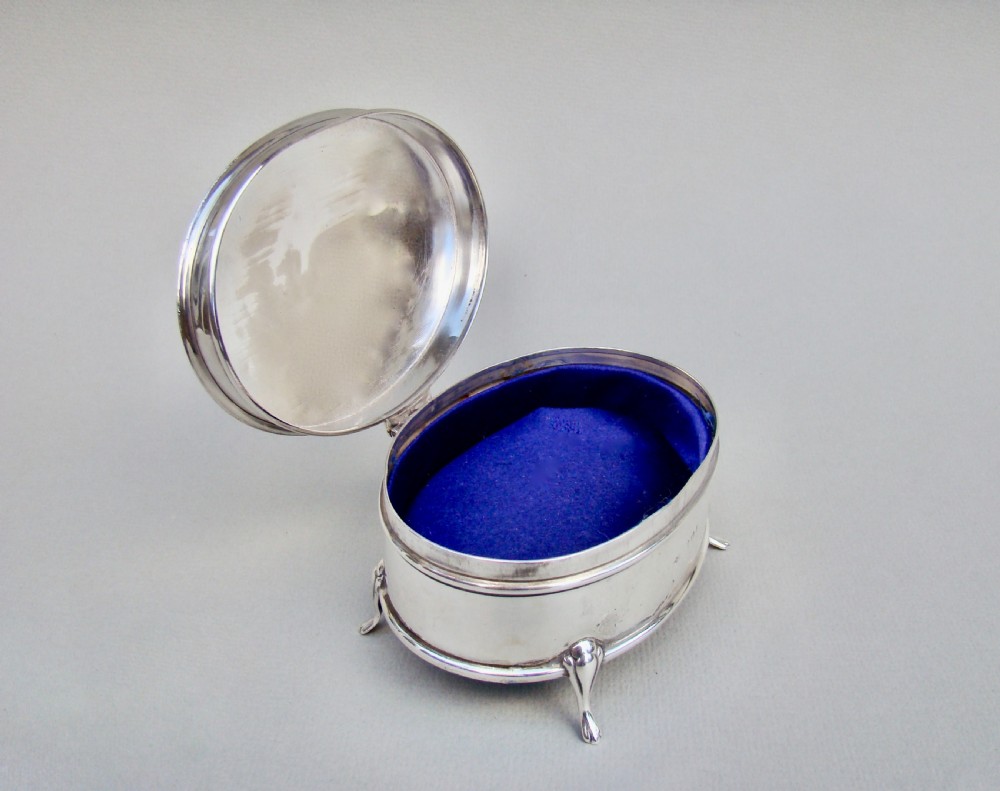 GEORGE V SILVER JEWELLERY BOX, BIRMINGHAM 1924 View V