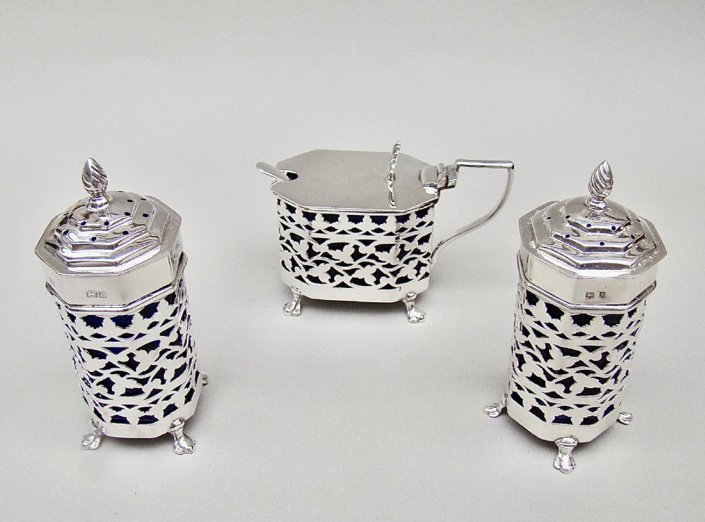 STUNNING EDWARDIAN SILVER THREE PIECE CONDIMENT SET BY CHARLES HORNER, BIRMINGHAM 1903 View II