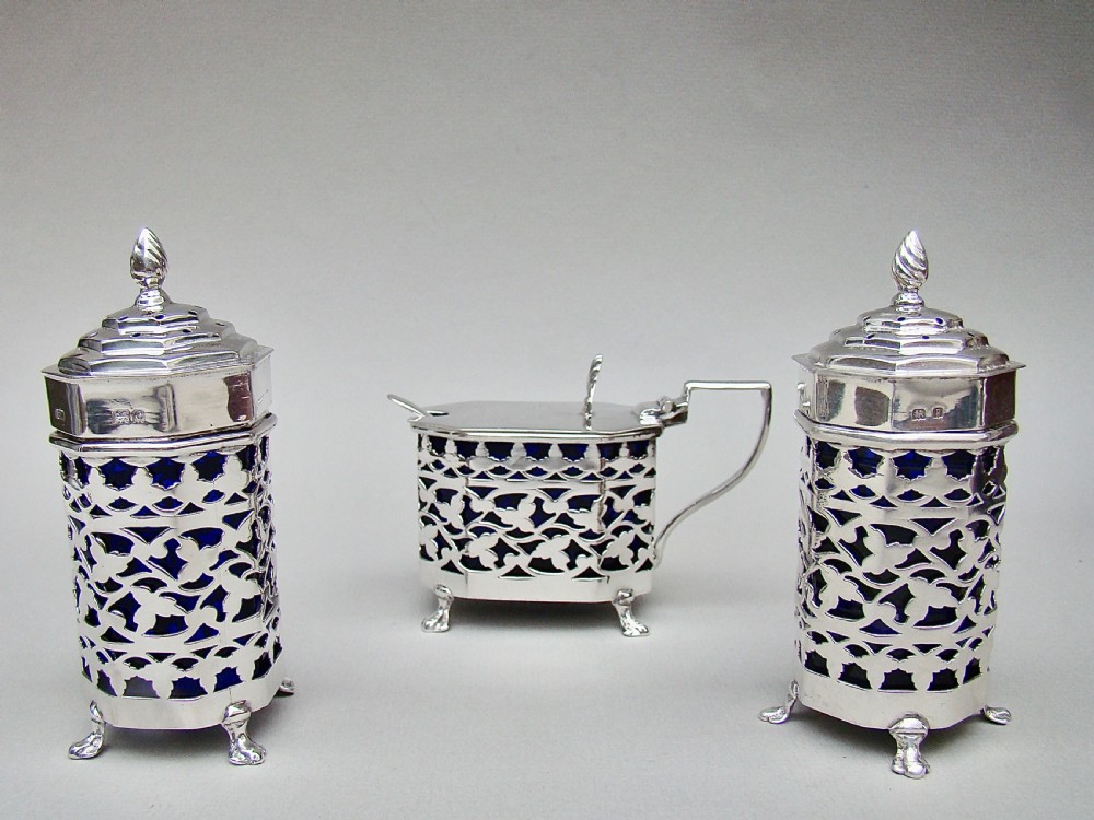 STUNNING EDWARDIAN SILVER THREE PIECE CONDIMENT SET BY CHARLES HORNER, BIRMINGHAM 1903 View III