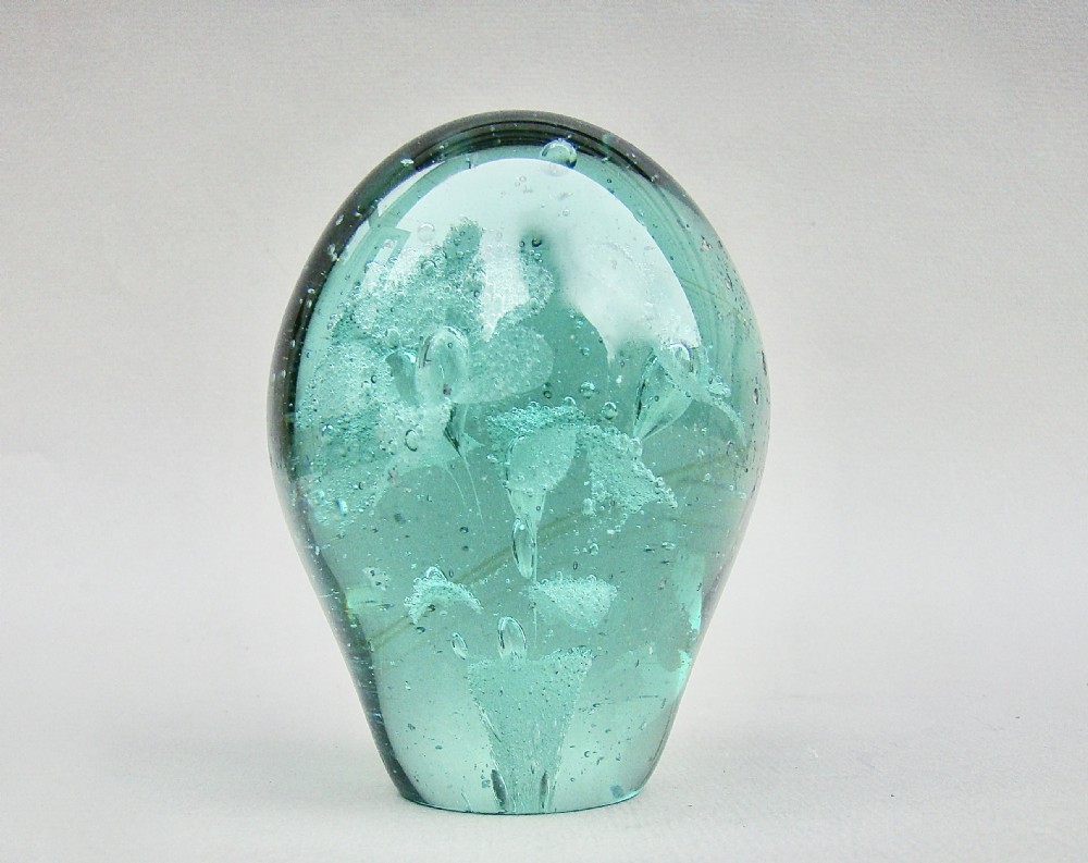 VICTORIAN GREEN GLASS MULTIPLE FLOWER DUMP PAPERWEIGHT, CIRCA 1890 View II