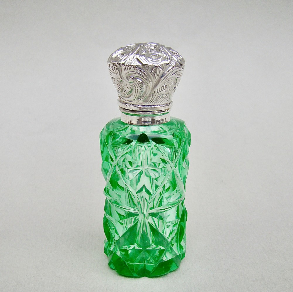 EXQUISITE VICTORIAN SILVER & GREEN URANIUM GLASS SCENT BOTTLE , CIRCA 1890