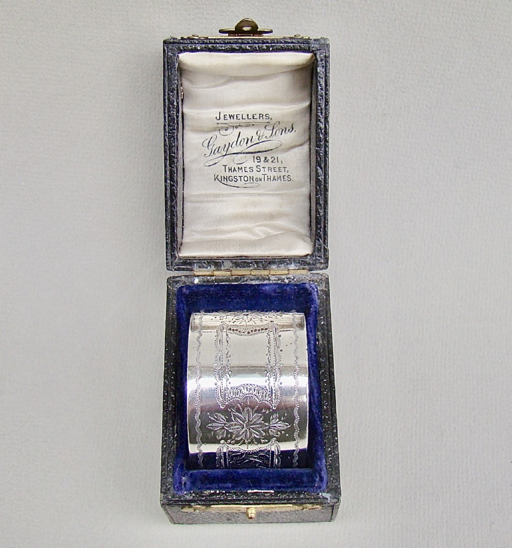 CASED VICTORIAN SILVER NAPKIN RING BY HILLIARD & THOMASON, BIRMINGHAM 1895