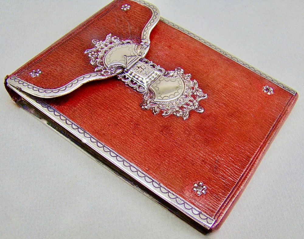 RARE GEORGIAN SILVER MOUNTED RED LEATHER SEWING ETUI OR NEEDLE CASE,  CIRCA 1795