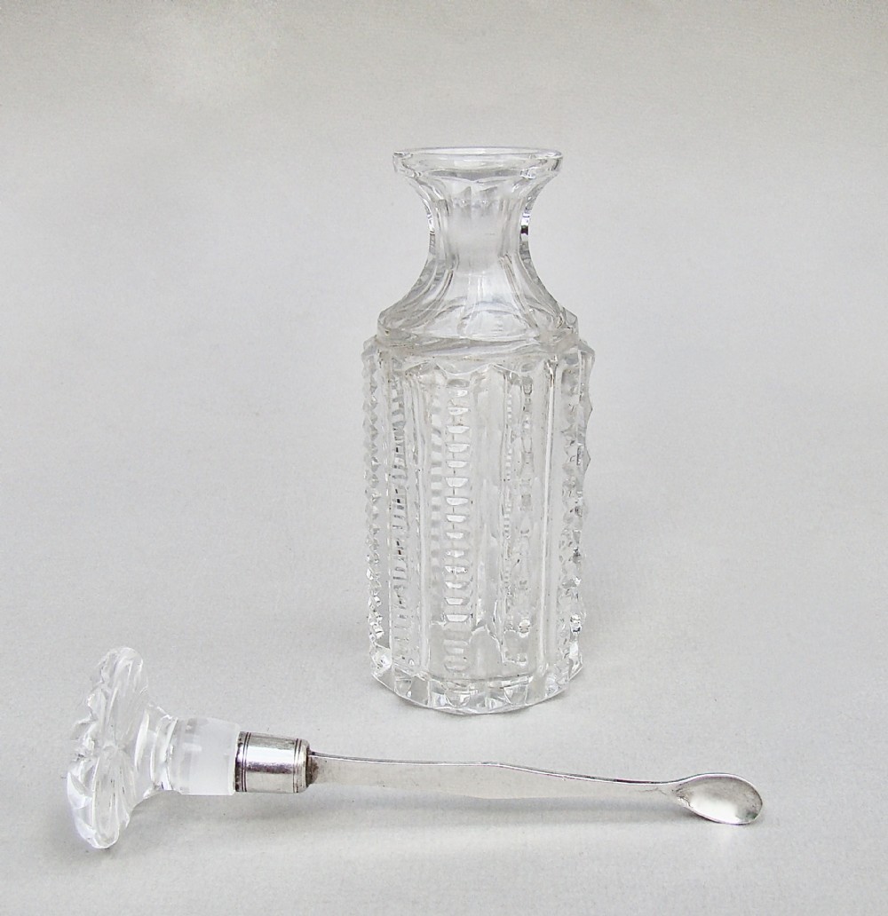  WILLIAM IV SILVER CAYENNE PEPPER SPOON WITH GLASS BOTTLE BY HENRY MANTON, BIRMINGHAM 1837