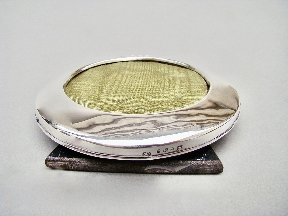 DELIGHTFUL GEORGE V SILVER RIBBON PHOTO FRAME BY JESSE EARL, LONDON 1920 View IV