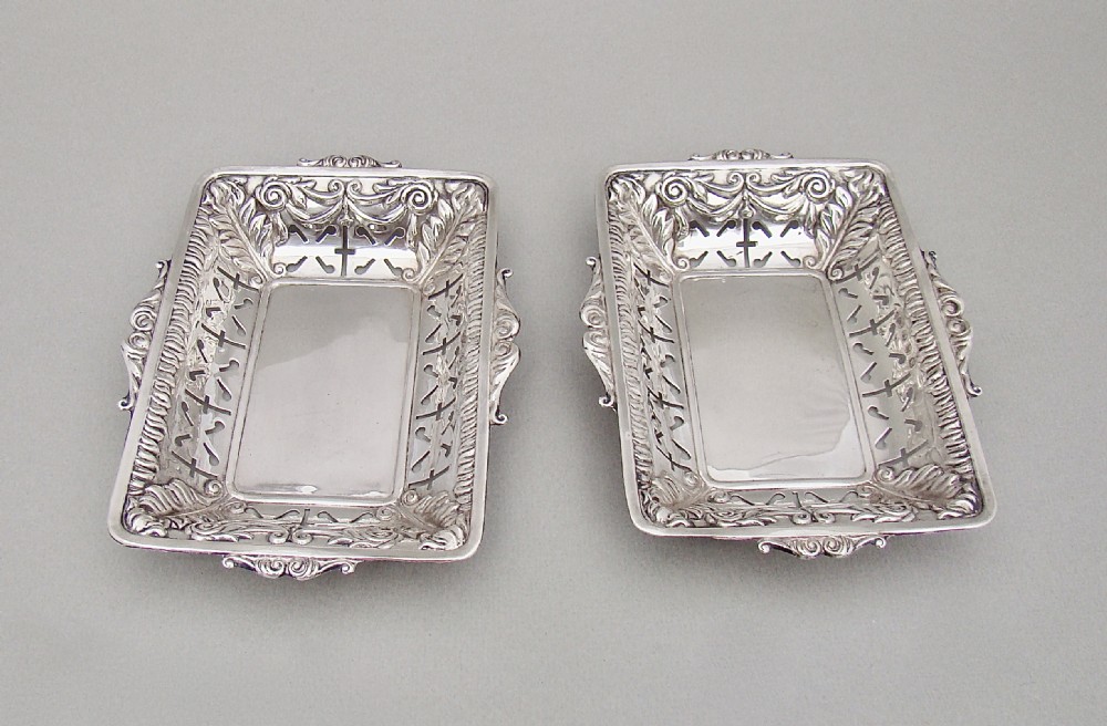 UNUSUAL PAIR OF VICTORIAN SILVER BONBON DISHES BY MINSHULL & LATIMER, BIRMINGHAM 1898 View II