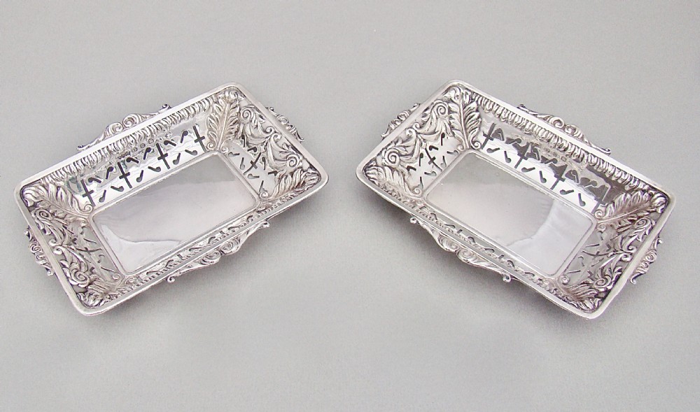 UNUSUAL PAIR OF VICTORIAN SILVER BONBON DISHES BY MINSHULL & LATIMER, BIRMINGHAM 1898 View IV