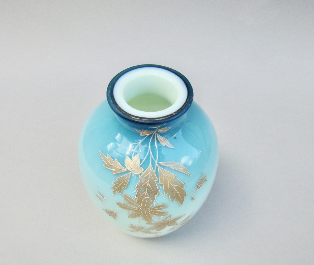 THOMAS WEBB CASED GLASS VASE WITH GILT DECORATIONS, CIRCA 1880 View II