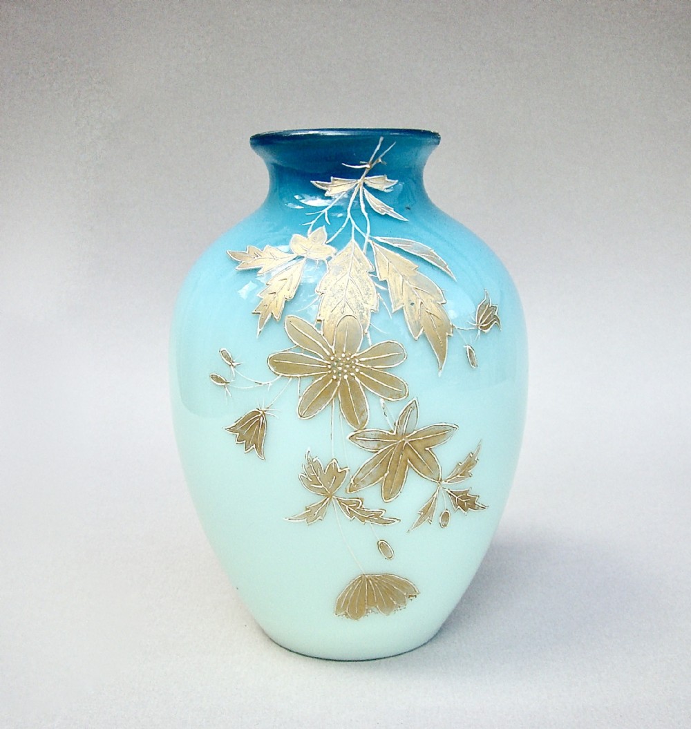 THOMAS WEBB CASED GLASS VASE WITH GILT DECORATIONS, CIRCA 1880