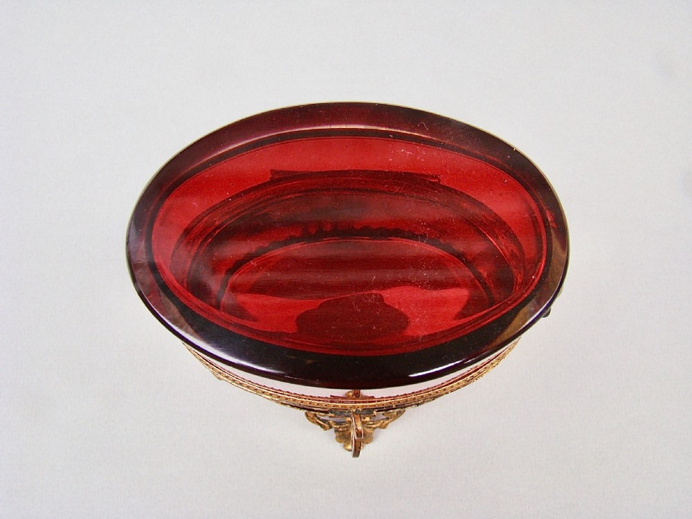 FRENCH PALAIS ROYAL RUBY GLASS CASKET WITH GILT ORMULU MOUNTS, CIRCA 1860 View IV